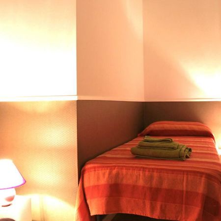 Pino Marittimo Bed and Breakfast Civitanova Marche Rum bild
