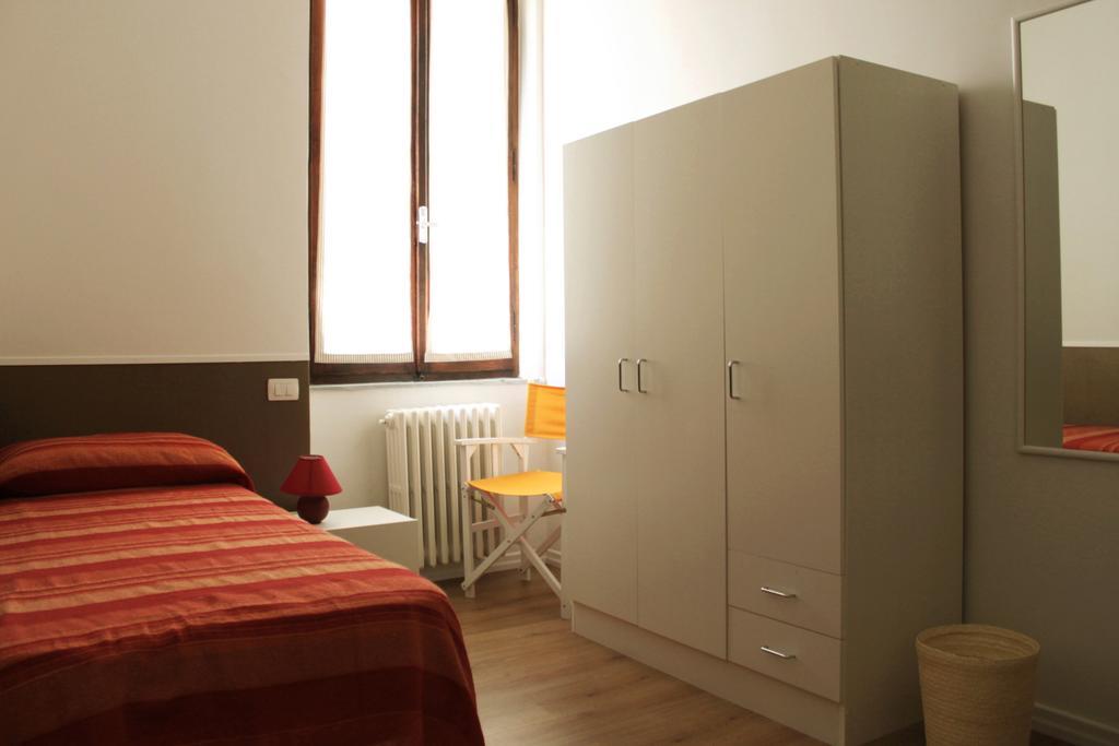 Pino Marittimo Bed and Breakfast Civitanova Marche Rum bild