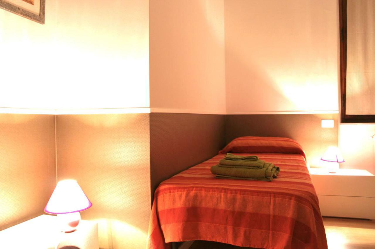 Pino Marittimo Bed and Breakfast Civitanova Marche Rum bild